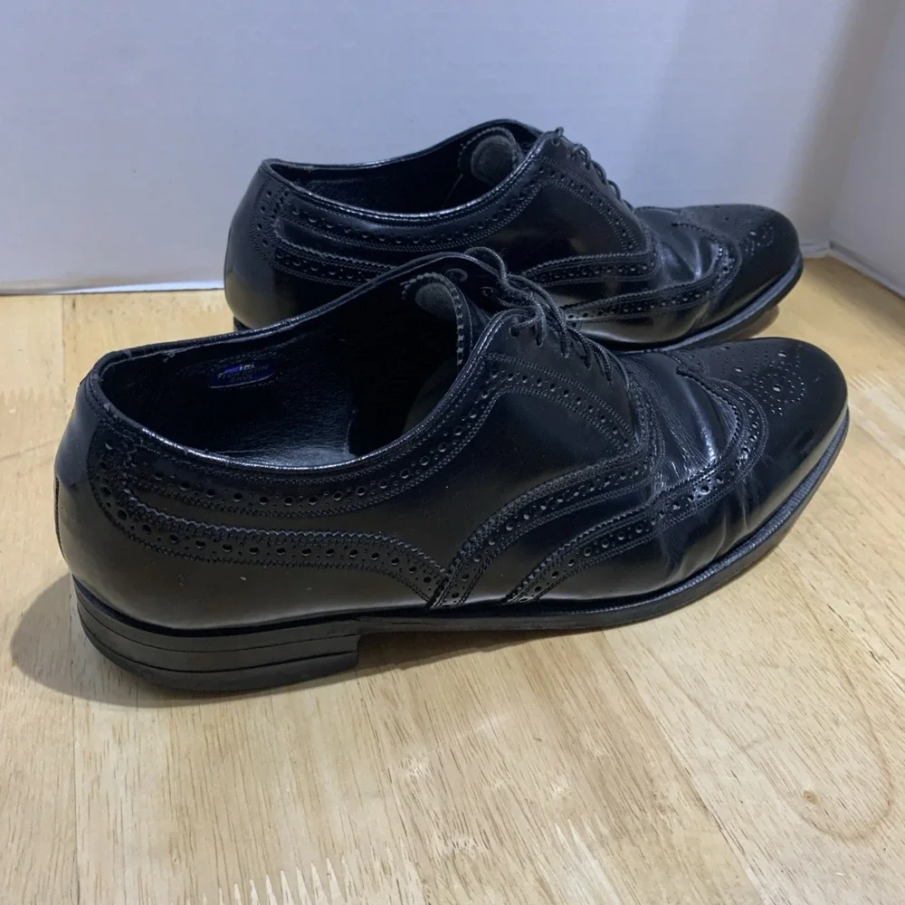 Florsheim Mens 10.5D Black Flexible Fiben Insole Leather Wingtip Oxford Dress